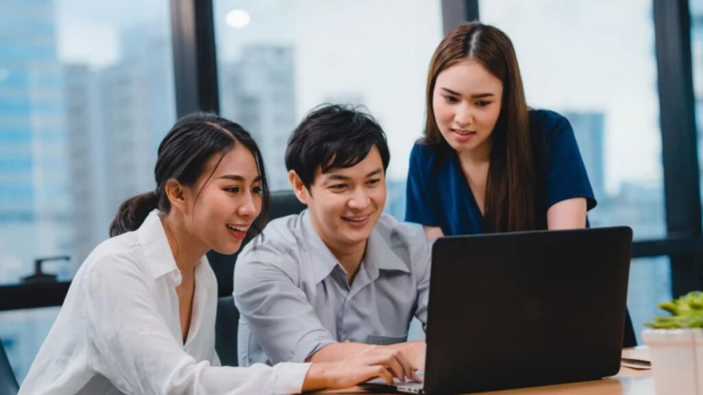 2026 में युवाओं के लिए टॉप सरकारी योजनाएं नौकरियां, स्किल्स, स्टार्टअप और फिटनेस प्रोग्राम